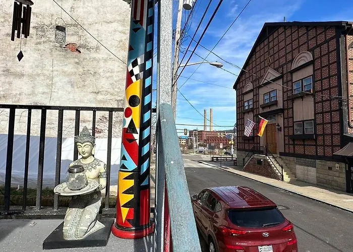 Unique Artsy 2 Bdrm 1.5 Mi From Downtown * Pittsburgh