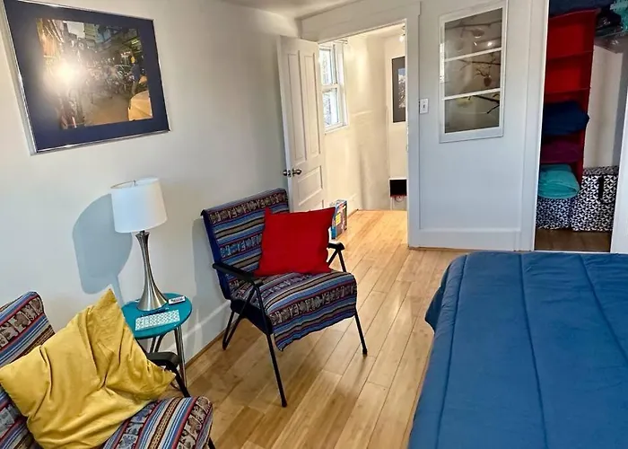 Unique Artsy 2 Bdrm 1.5 Mi From Downtown * Pittsburgh