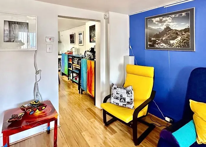 Unique Artsy 2 Bdrm 1.5 Mi From Downtown Apartment Pittsburgh