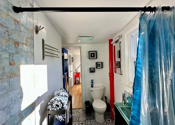 Unique Artsy 2 Bdrm 1.5 Mi From Downtown Apartment Pittsburgh