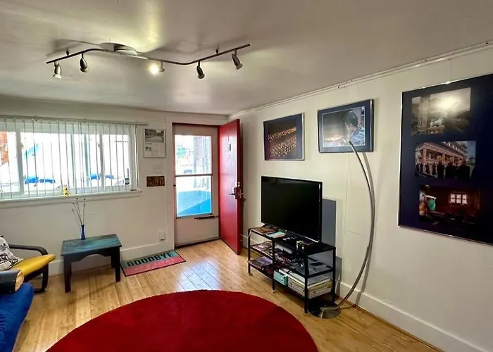 Apartment Unique Artsy 2 Bdrm 1.5 Mi From Downtown *