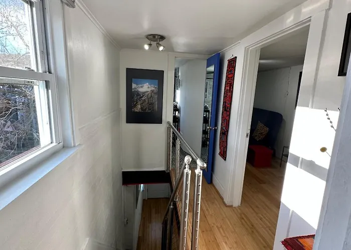 Unique Artsy 2 Bdrm 1.5 Mi From Downtown Pittsburgh