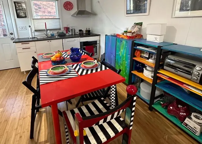 Unique Artsy 2 Bdrm 1.5 Mi From Downtown * Pittsburgh